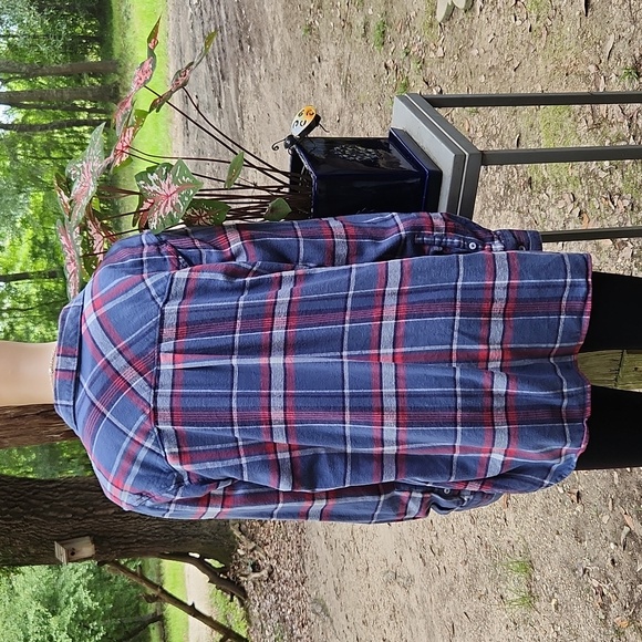 EUC womens "WoolRich" plaid button down thermal shirt - Picture 5 of 9